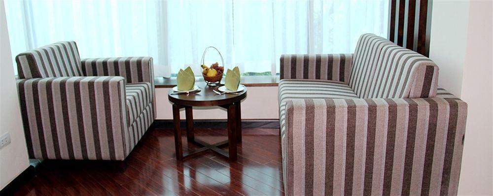 Hotel Le Carnot Hanoi Esterno foto